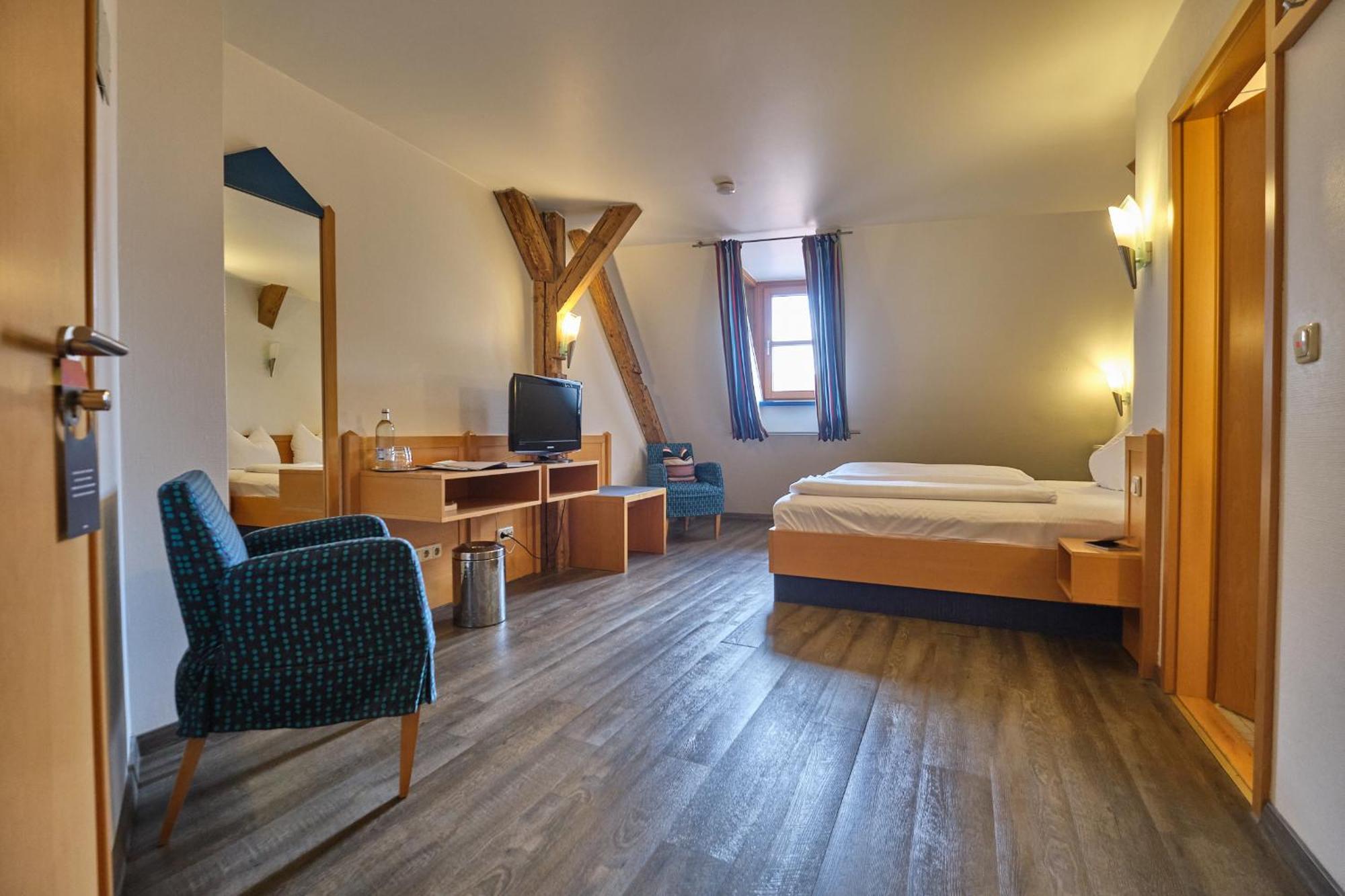 Hotel Roter Hahn Regensburg Ngoại thất bức ảnh