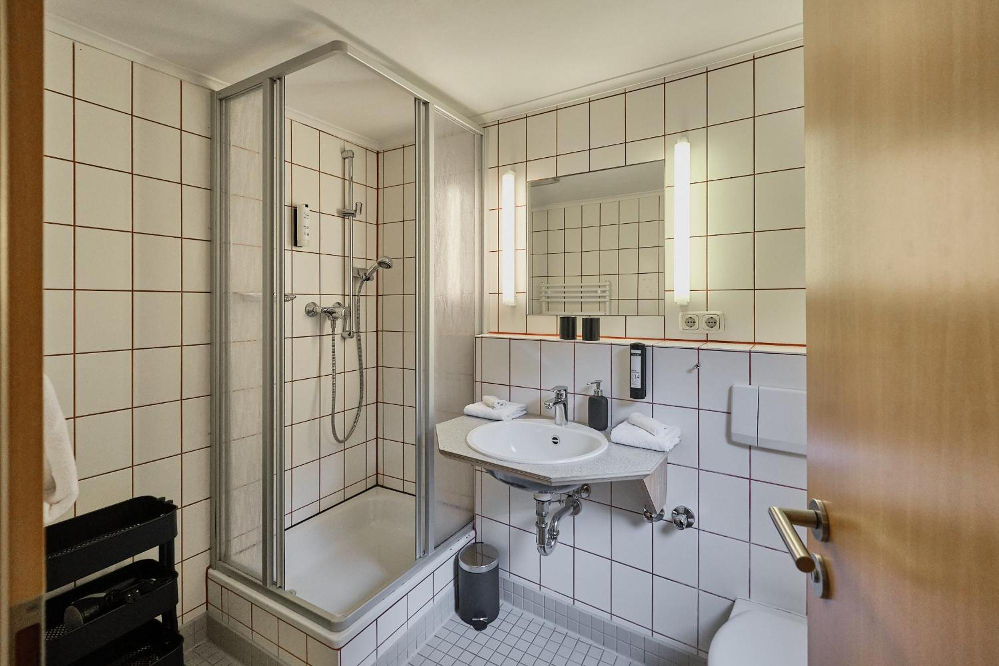 Hotel Roter Hahn Regensburg Ngoại thất bức ảnh