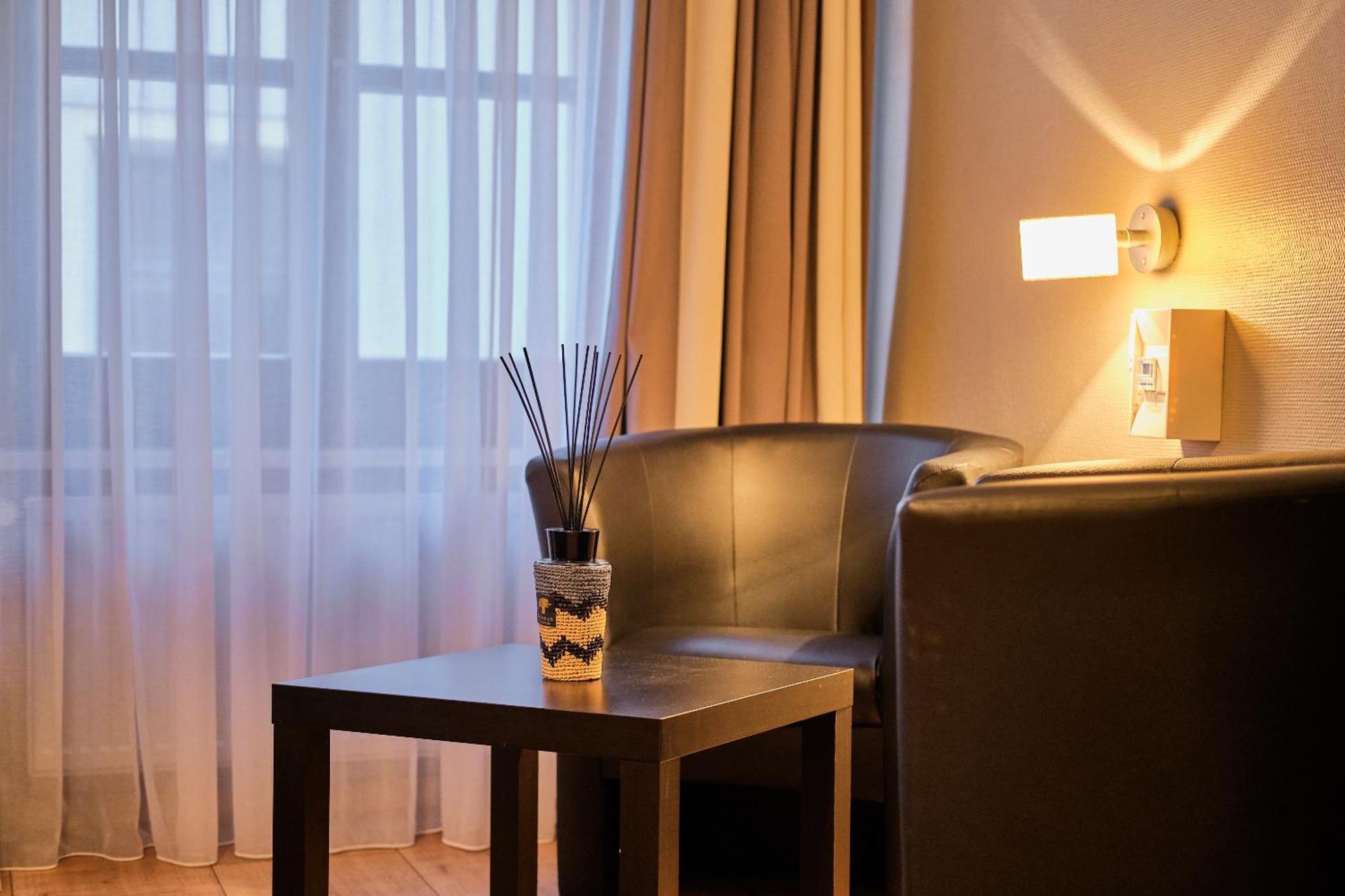 Hotel Roter Hahn Regensburg Ngoại thất bức ảnh