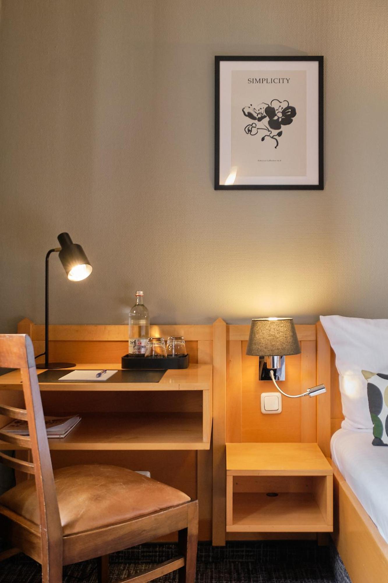 Hotel Roter Hahn Regensburg Ngoại thất bức ảnh